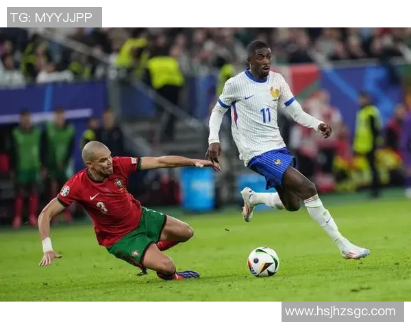 足球巨星退役背影见证辉煌岁月 与梦想告别的最后一刻